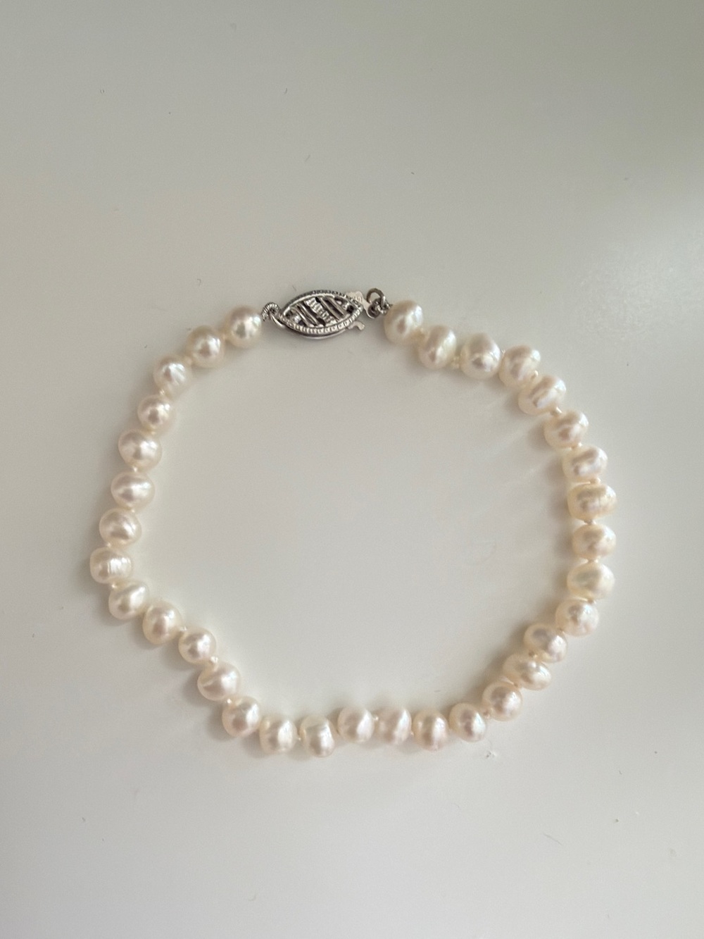 Faux Pearl Bead Bracelet with Silver Clasp